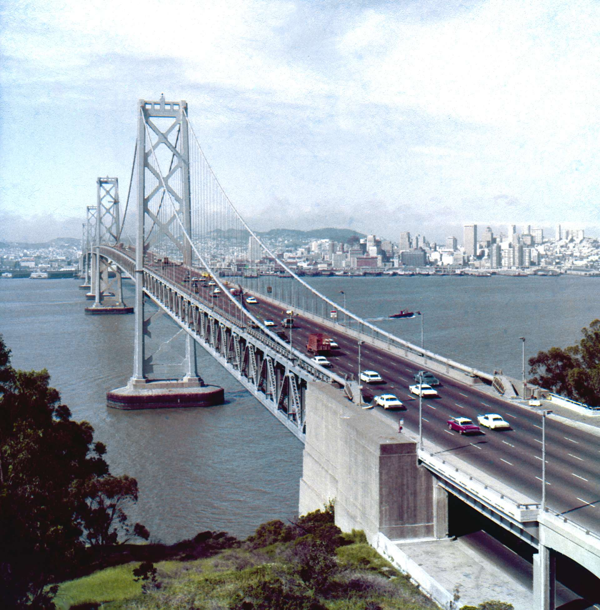 The image was restored using the 'Red CCR' filter of SilverFast's automatic image optimization.